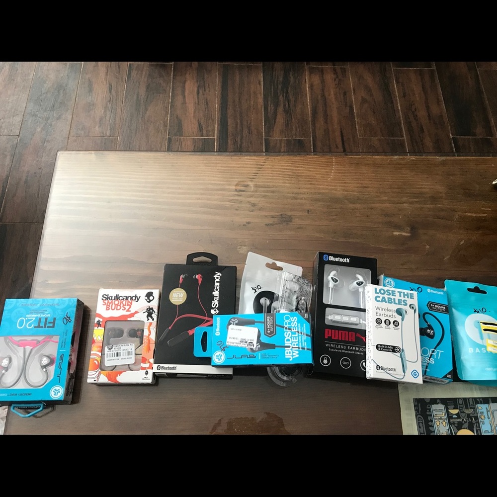 Bluetooth earbuds